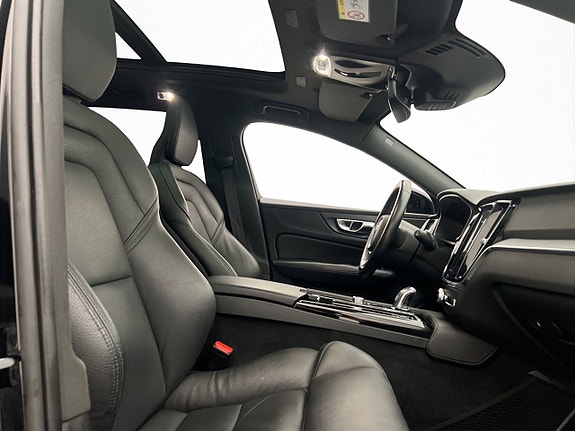 Volvo V60 12 of 29