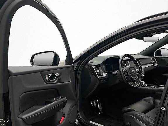 Volvo V60 8 of 29