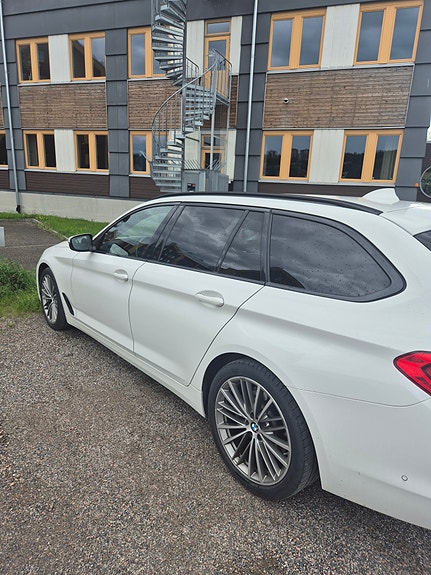 BMW 520d 13 of 14