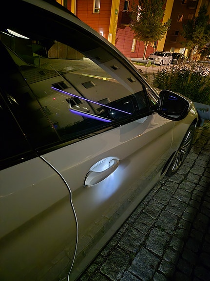 BMW 520d 2 of 14