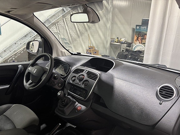 Renault Kangoo Express 21 of 27
