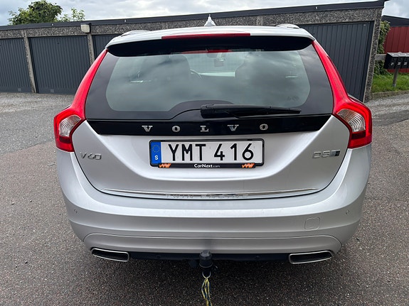 Volvo V60 9 of 13