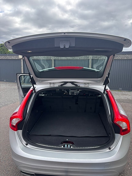 Volvo V60 10 of 13
