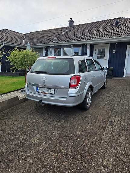 Opel Astra 2 of 5