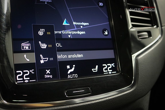 Volvo XC90 14 of 30