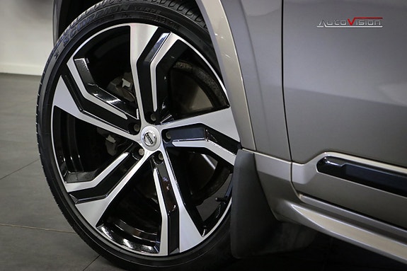 Volvo XC90 9 of 30
