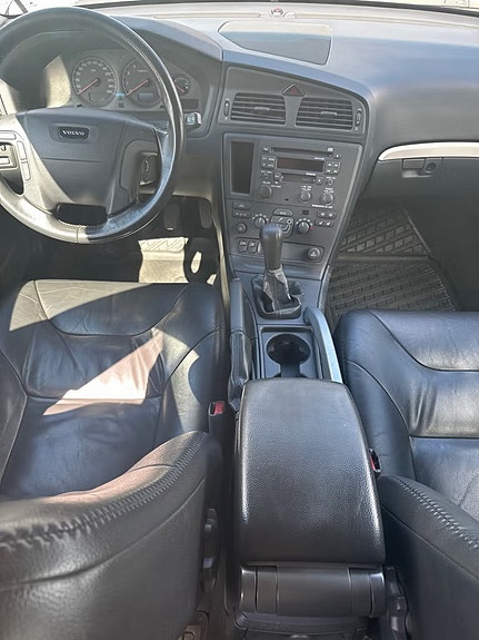 Volvo XC70 15 of 19