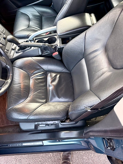 Volvo XC70 8 of 19