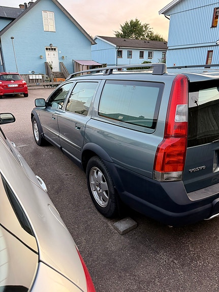 Volvo XC70 4 of 19