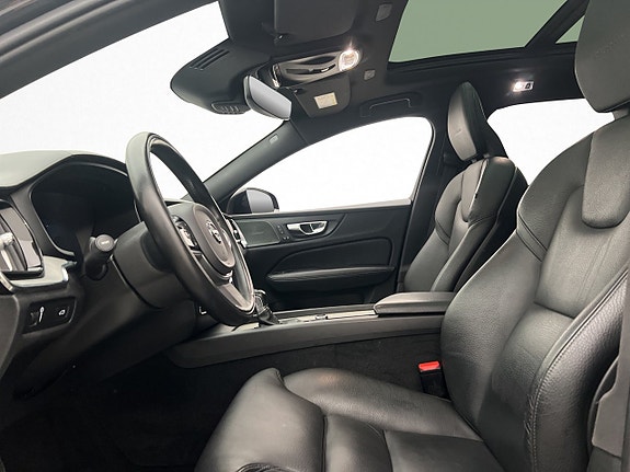 Volvo V60 9 of 30