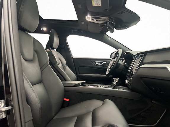 Volvo V60 12 of 30