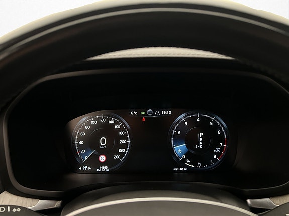 Volvo V60 19 of 30