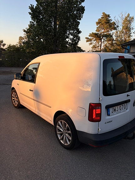 Volkswagen Caddy 3 of 6