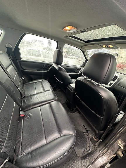 Ford Maverick 8 of 10