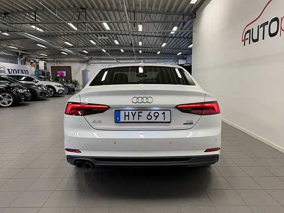 Audi A5 9 of 17