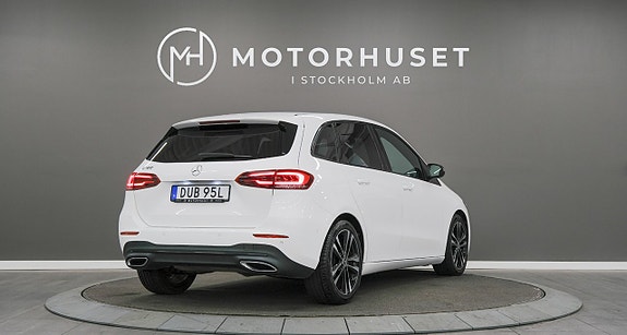 Mercedes-Benz B180 6 of 22