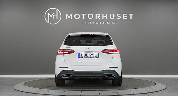 Mercedes-Benz B180 5 of 22