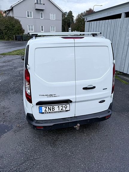Ford Transit Connect 3 of 12