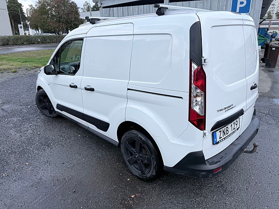 Ford Transit Connect 8 of 12