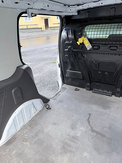 Ford Transit Connect 11 of 12