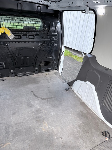Ford Transit Connect 5 of 12