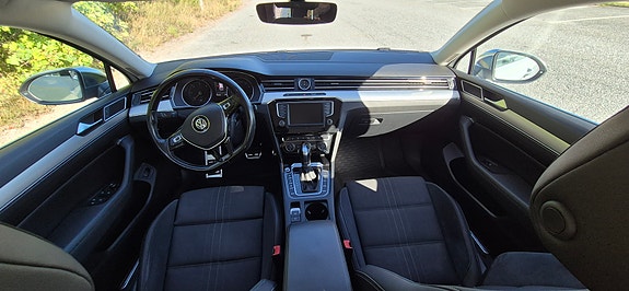 Volkswagen Passat Alltrack 5 of 7