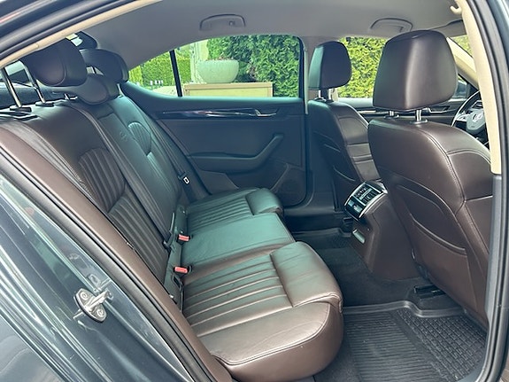 Skoda Superb 9 of 10
