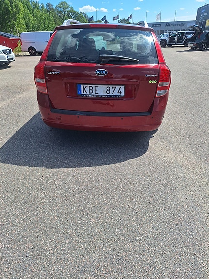 Kia Ceed 2 of 4