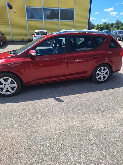 Kia Ceed 3 of 4