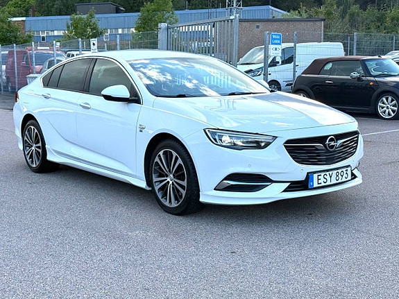 Opel Insignia 4 of 27
