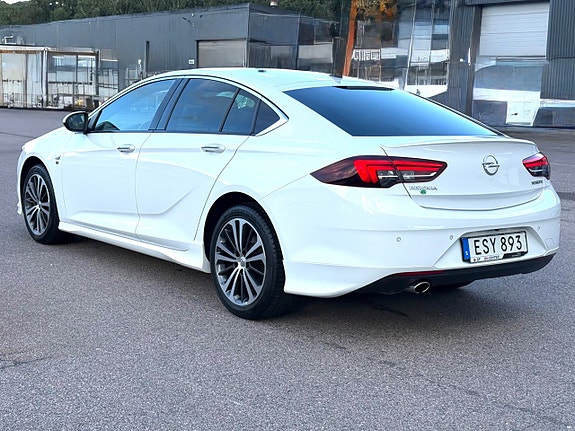Opel Insignia 3 of 27