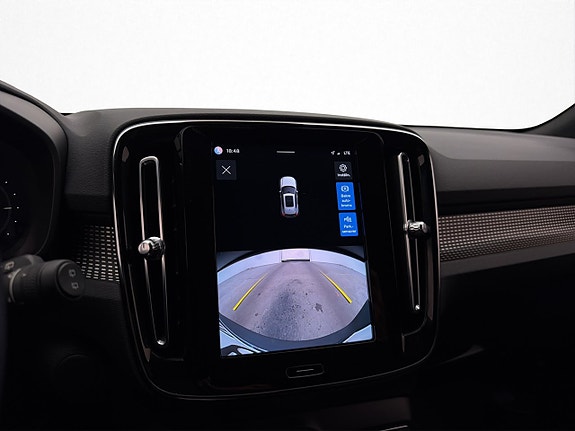 Volvo XC40 19 of 30