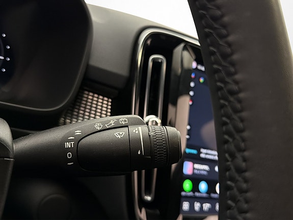 Volvo XC40 30 of 30
