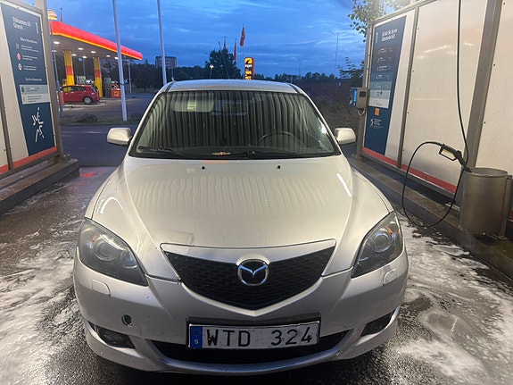 Mazda 3 4 of 7