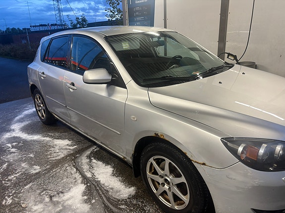 Mazda 3 3 of 7