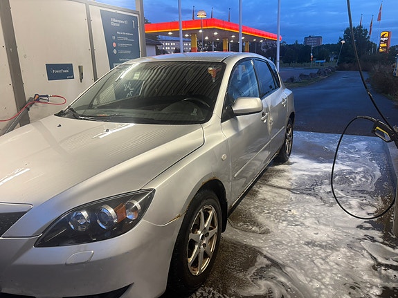 Mazda 3 6 of 7