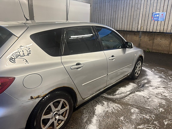 Mazda 3 2 of 7