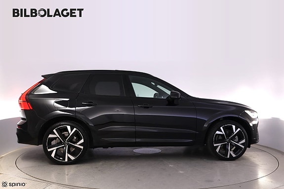 Volvo XC60 2 of 27
