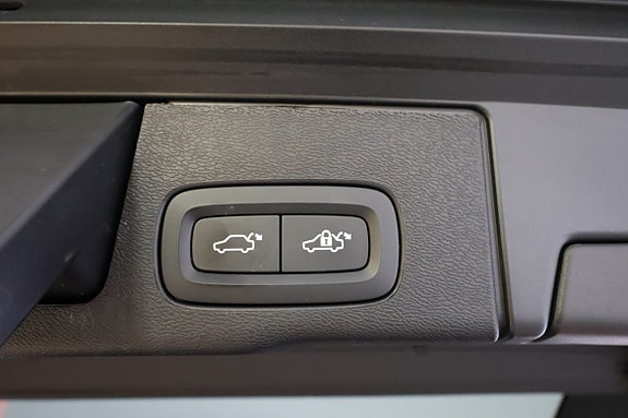 Volvo XC60 15 of 27