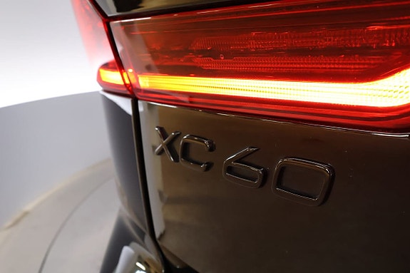 Volvo XC60 11 of 27