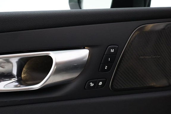 Volvo XC60 19 of 27