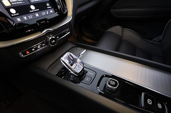 Volvo XC60 16 of 19