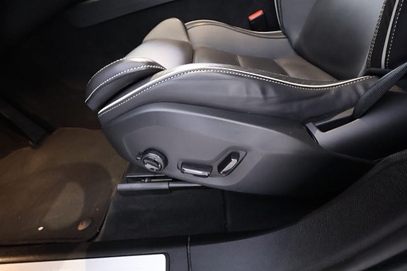 Volvo XC60 15 of 19