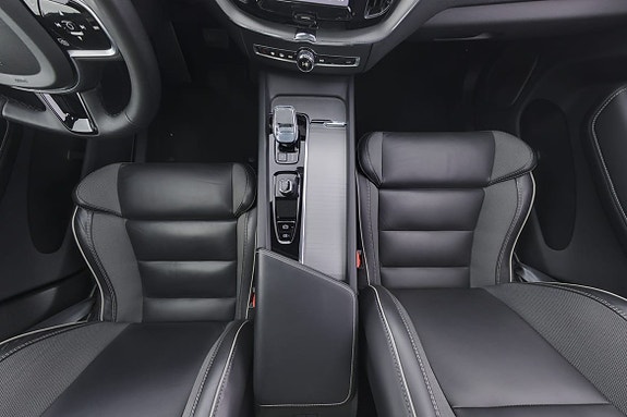 Volvo XC60 9 of 19