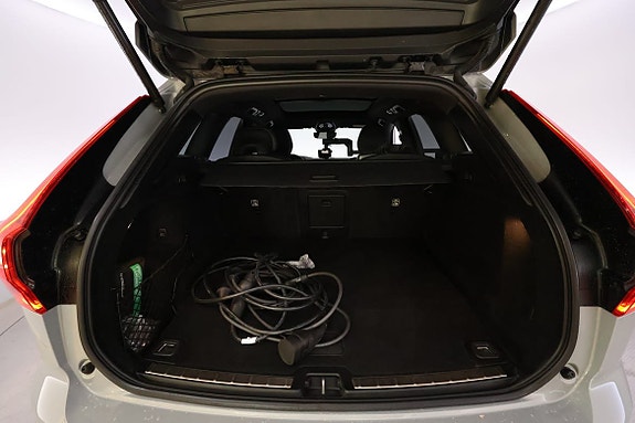 Volvo XC60 12 of 19