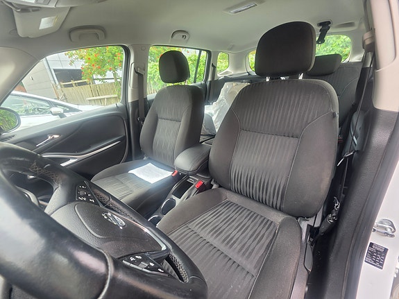 Opel Zafira Tourer 5 of 9