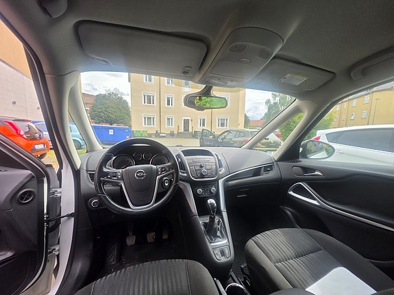 Opel Zafira Tourer 6 of 9