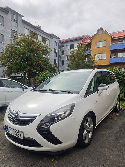 Opel Zafira Tourer 9 of 9