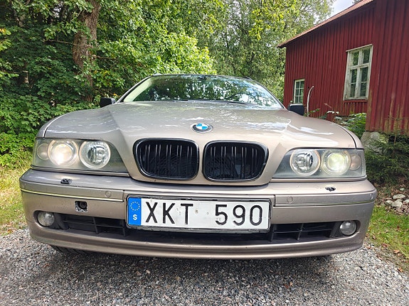 BMW 530i 9 of 25
