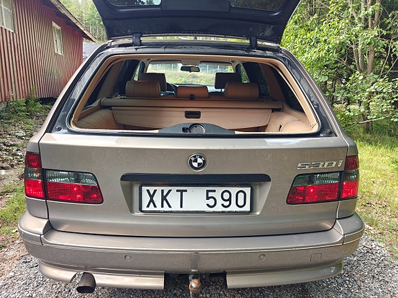 BMW 530i 6 of 25